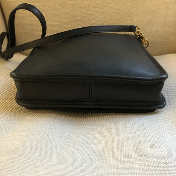 Coach Vintage Crossbody Black Turnlock Tophandle Station USA - Picture 7 of 10
